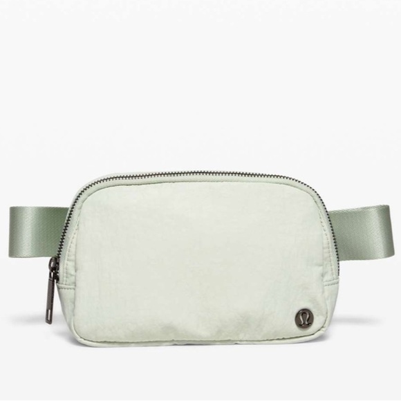 Lululemon Everywhere Belt Bag — Springtime - Picture 2 of 13